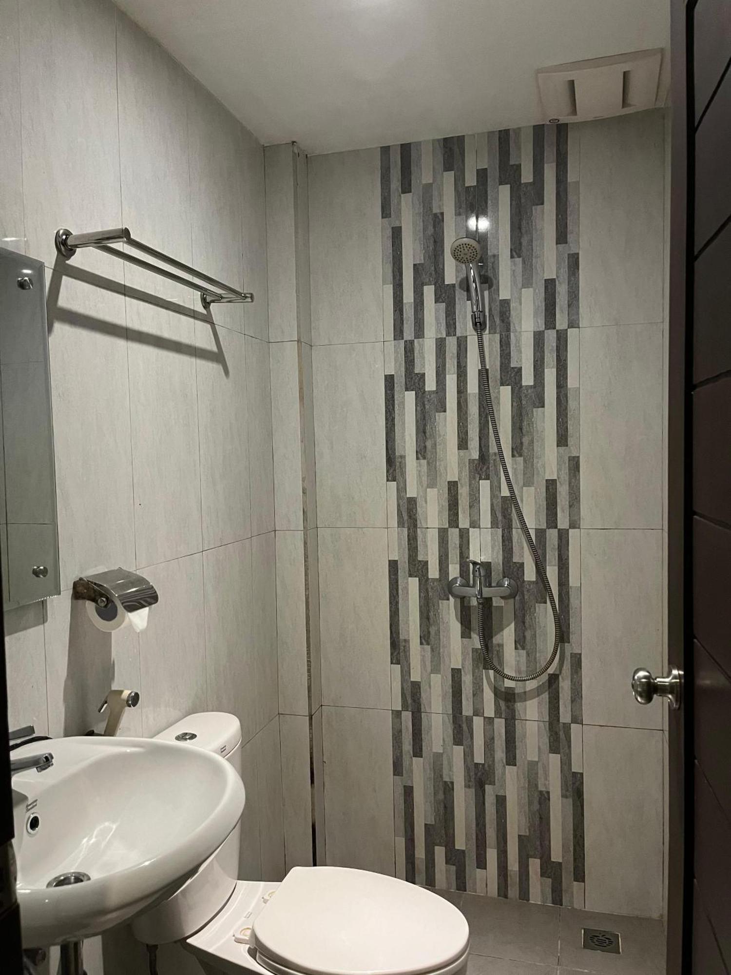 Bless Hotels Sintang ภายนอก รูปภาพ